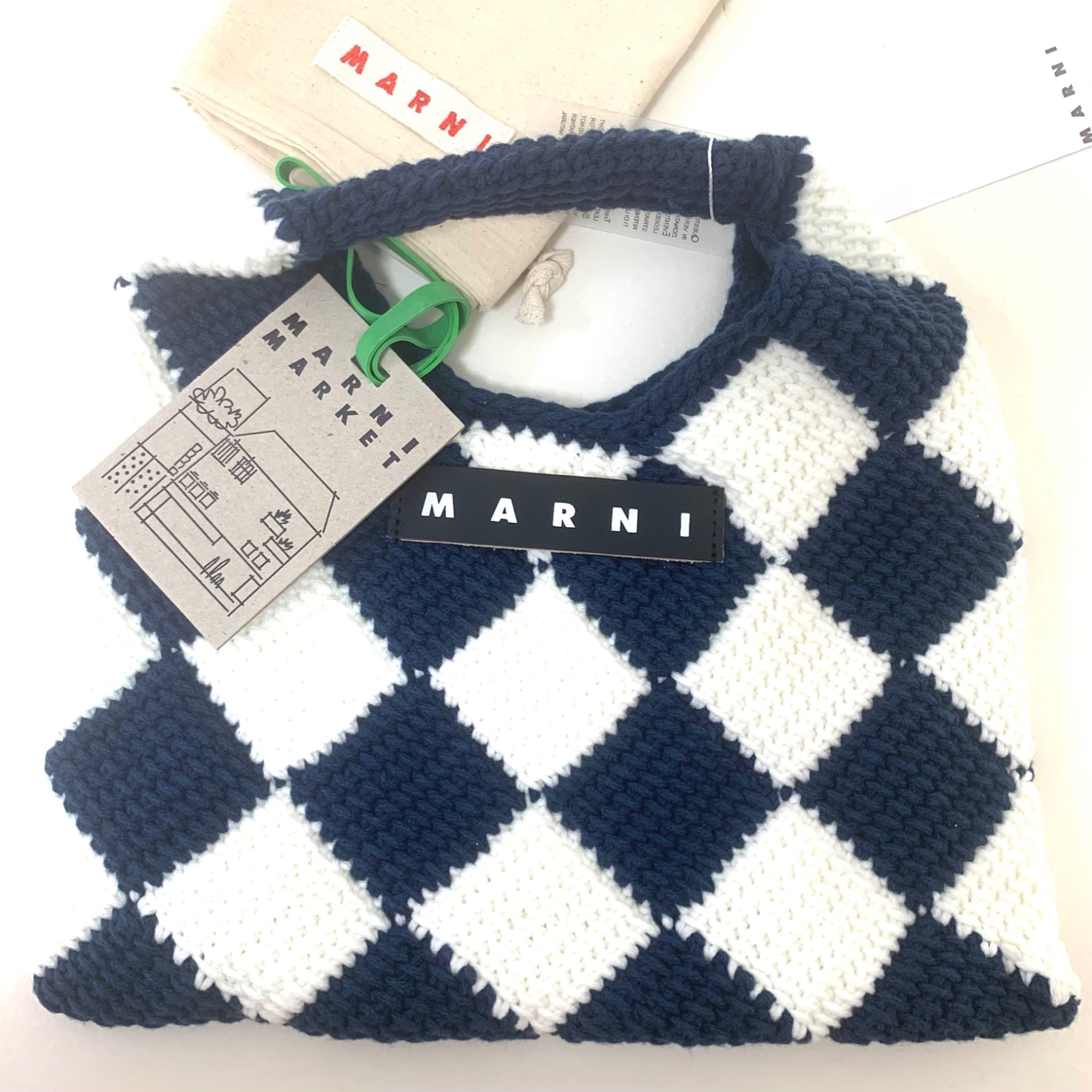 冬に購入マルニ MARNI MARKET スモールニットバッグ バッグ