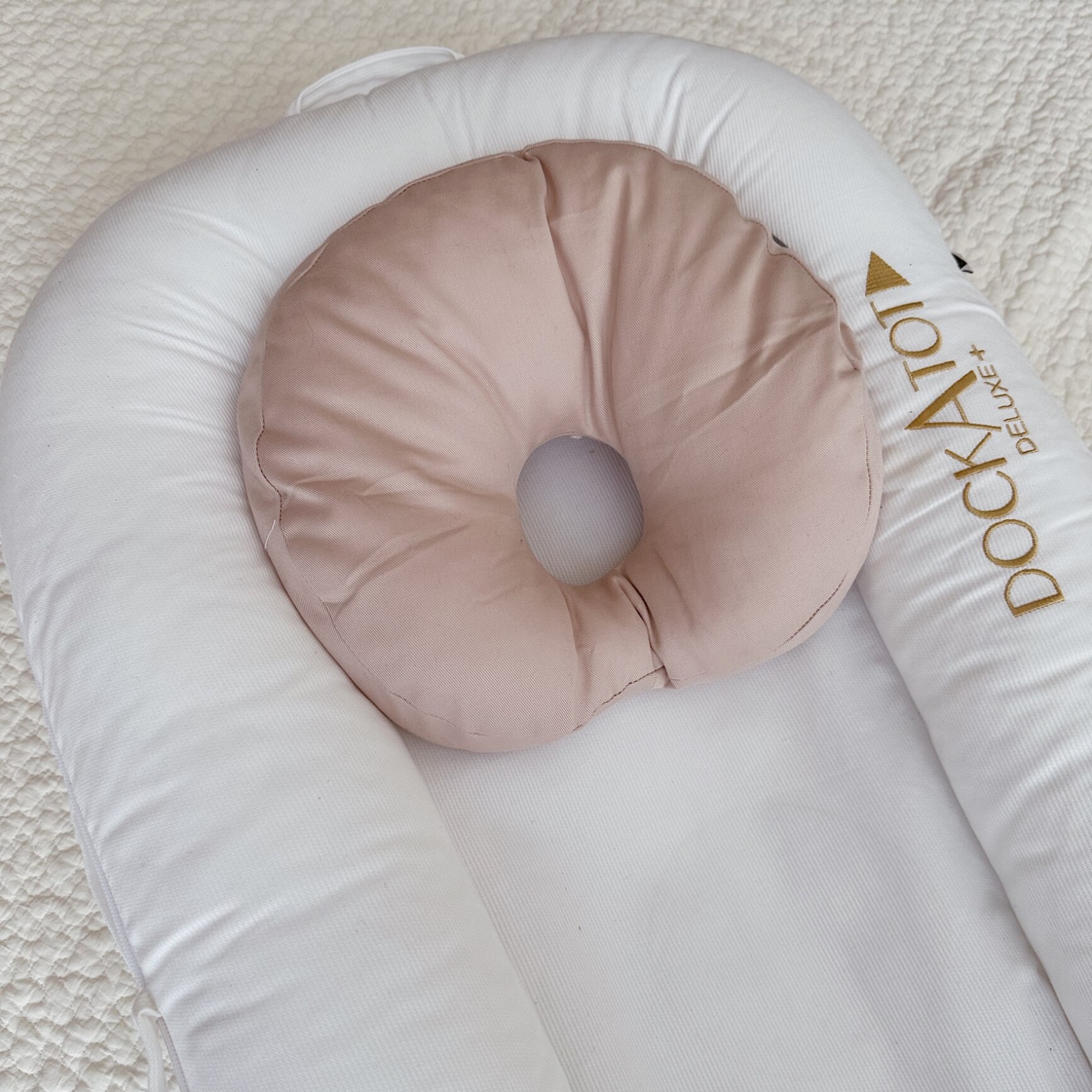 ベビー まくら ドーナツ枕 エスメラルダ 限定色 丸い枕 丸ごと洗える 
