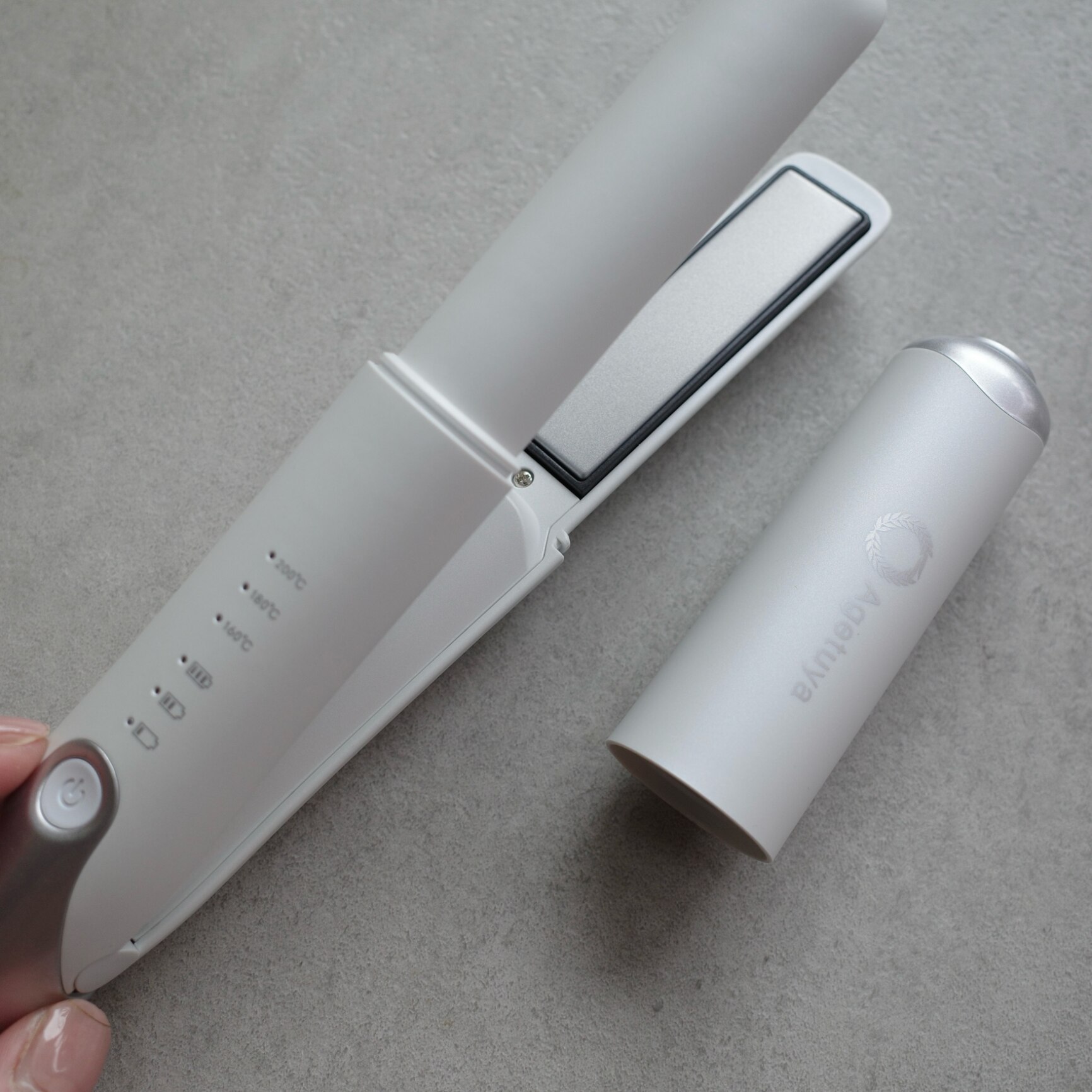 ヘアアイロン ミニ コードレス 機内持ち込み可能！電池取り外し可能