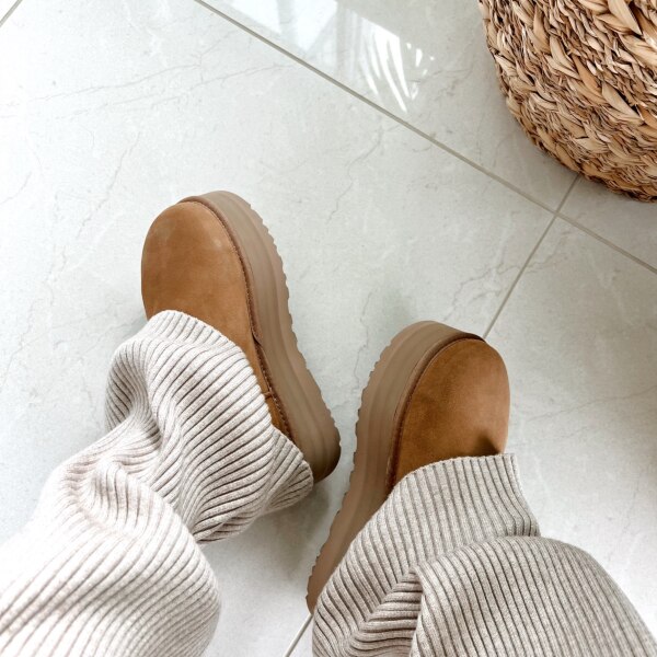UGG アグ プラットフォーム ムートンブーツ クラシック ウルトラ ミニ 