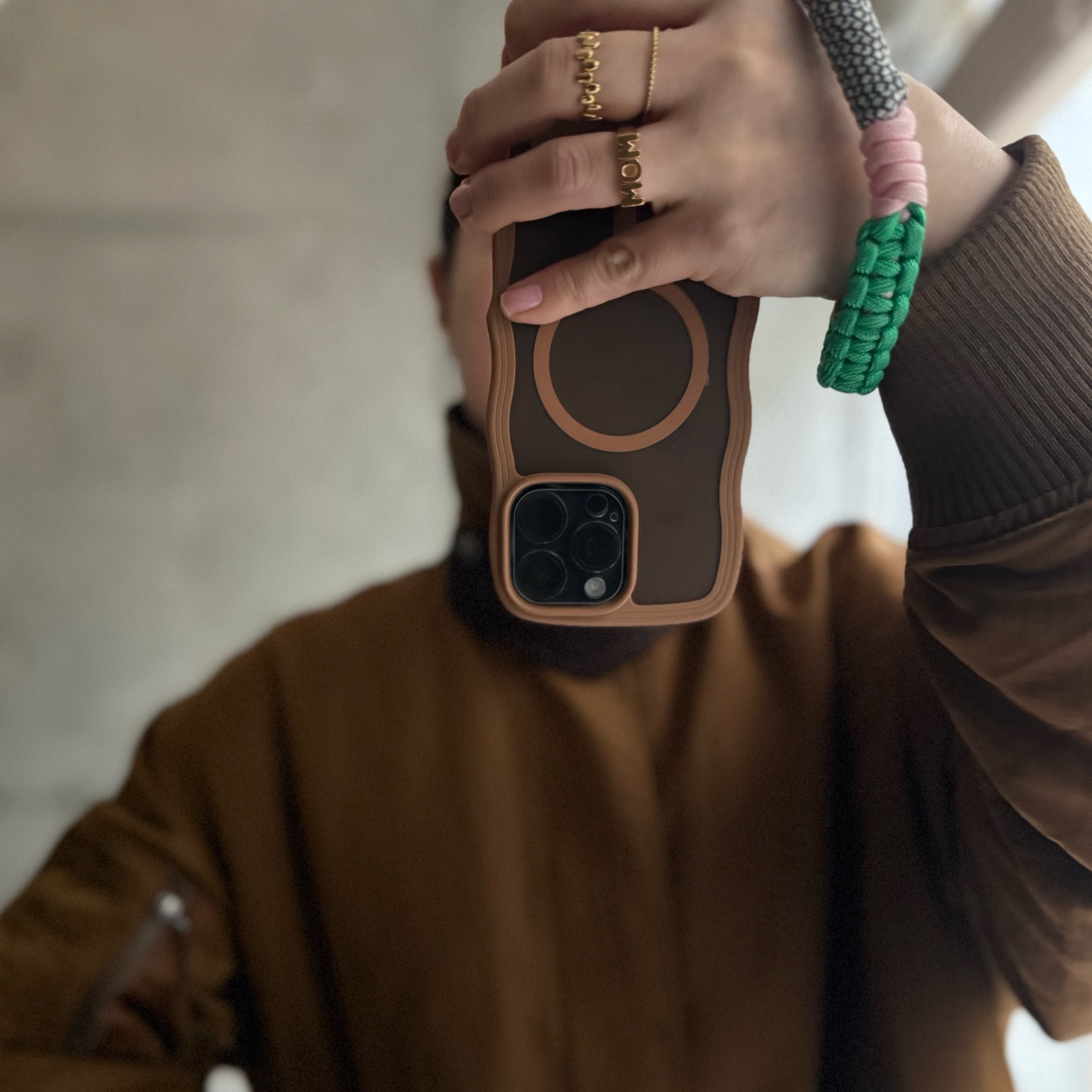 iPhone 17ケース MagSafe対応 ウェーブ 波型 くすみカラー 耐衝撃 かわいい iphone17pro iphone17promaxおしゃれ 指紋防止 落下保護 iPhone16 iPhone16Pro iPhone16ProMax iPhone16E iPhone15 iPhone15 Pro iPhone14Pro iPhone13 iPhone12pro
