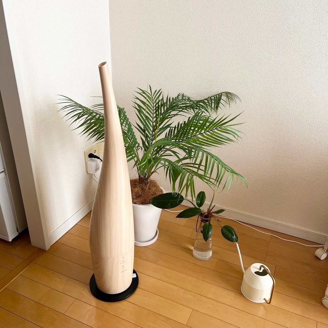 ドウシシャ 加湿器 ハイブリッド式 3.0L 木造6畳 プレハブ10畳 アロマケース付 加湿量4段階 連続加湿時間8.5時間 SIAA 抗菌加工 おしゃれな加湿器ドウシシャ 加湿器 ハイブリッド式 3.0L 木造6畳