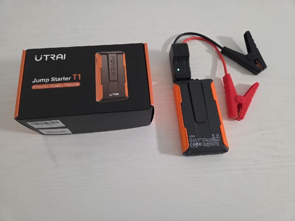 UTRAI 公式店】ジャンプスターター 12V車用 2000A エンジンスターター