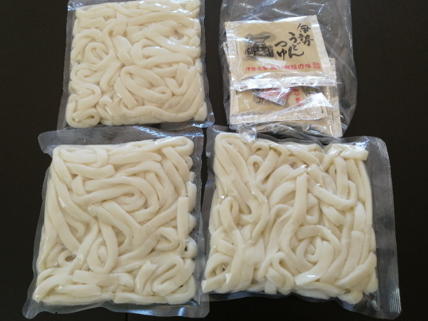 送料無料 伊勢うどん3食 お試し 240g 3食 1 000円ポッキリ ご当地b級グルメ 産地直送 伊勢 名物 特産品 うどん 醤油 饂飩 年越しそば お手軽 グルメ ランキング 通販 お土産 1 000円均一 ネコポス便