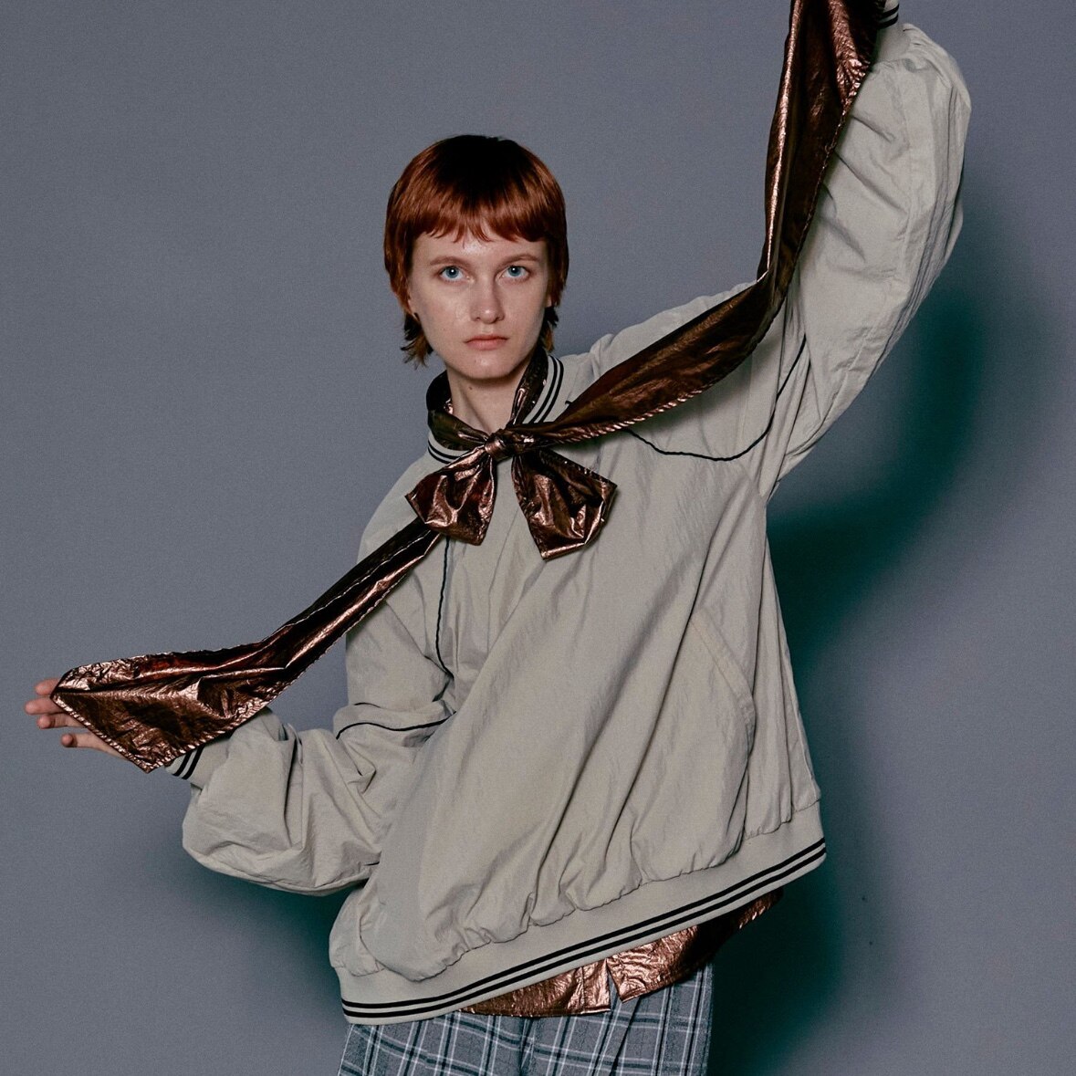 メゾンスペシャル カラーパイピングナイロントップ グレー