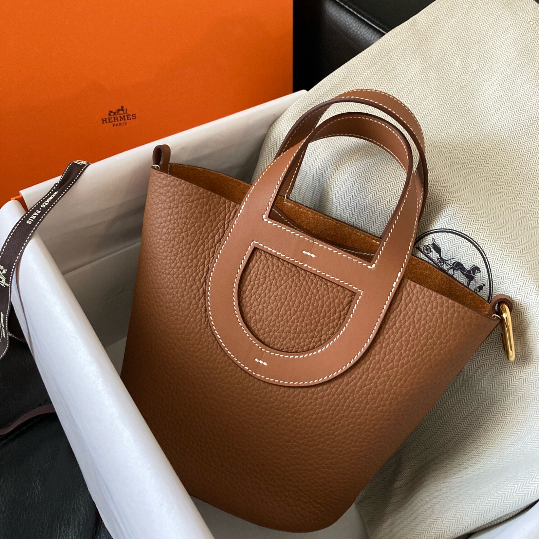 溢れる高級感♪【HELMES】イン ザ ループ ベルト バッグ HERMES In the Loop(エルメス インザループ) ショルダーバッグ
