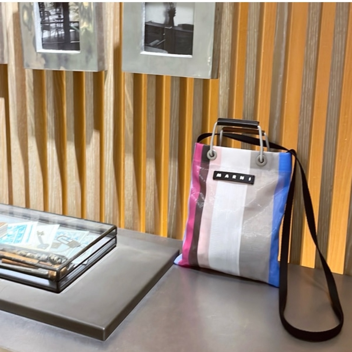 MARNI FLOWER CAFE　マルニ フラワーカフェ ストライプバッグミ二 MARNI FLOWER CAFE】マルニフラワーカフェ ストライプミニ