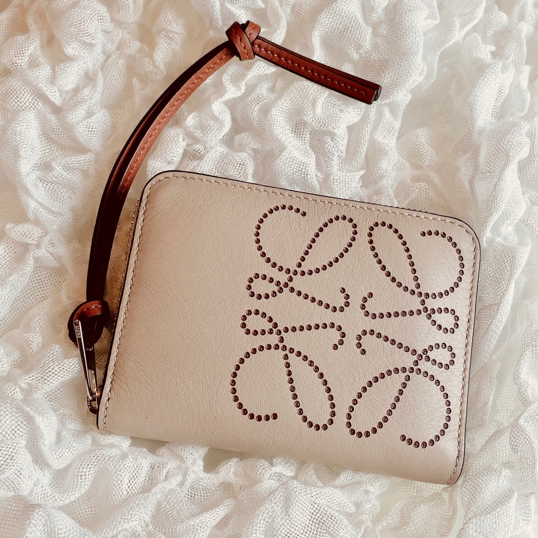 ロエベ LOEWE 財布 レディース 二つ折り財布 ライトオート×タン