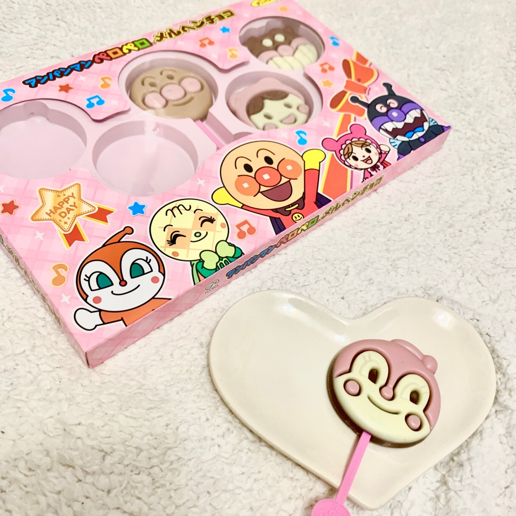 【まとめ売り】不二家 アンパンマン ペロペロメルヘンチョコ 18(72)個セット まとめ売り】不二家 アンパンマン ペロペロメルヘンチョコ 18(72