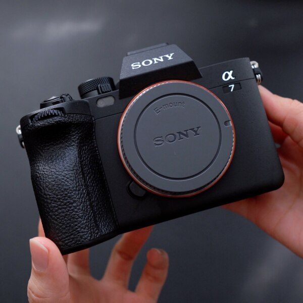 ソニー α7 IV ボディ [ILCE-7M4] SONY ミラーレス一眼カメラ フル 