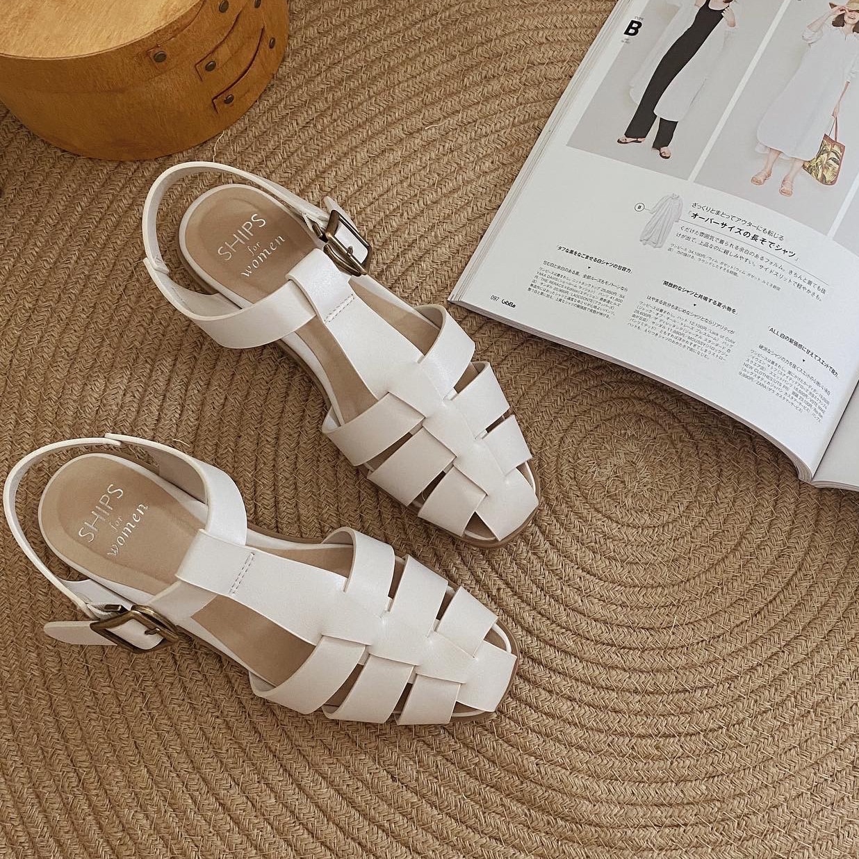 SALE／45%OFF】SHIPS WOMEN * スリム グルカ サンダル 22.5~25.5