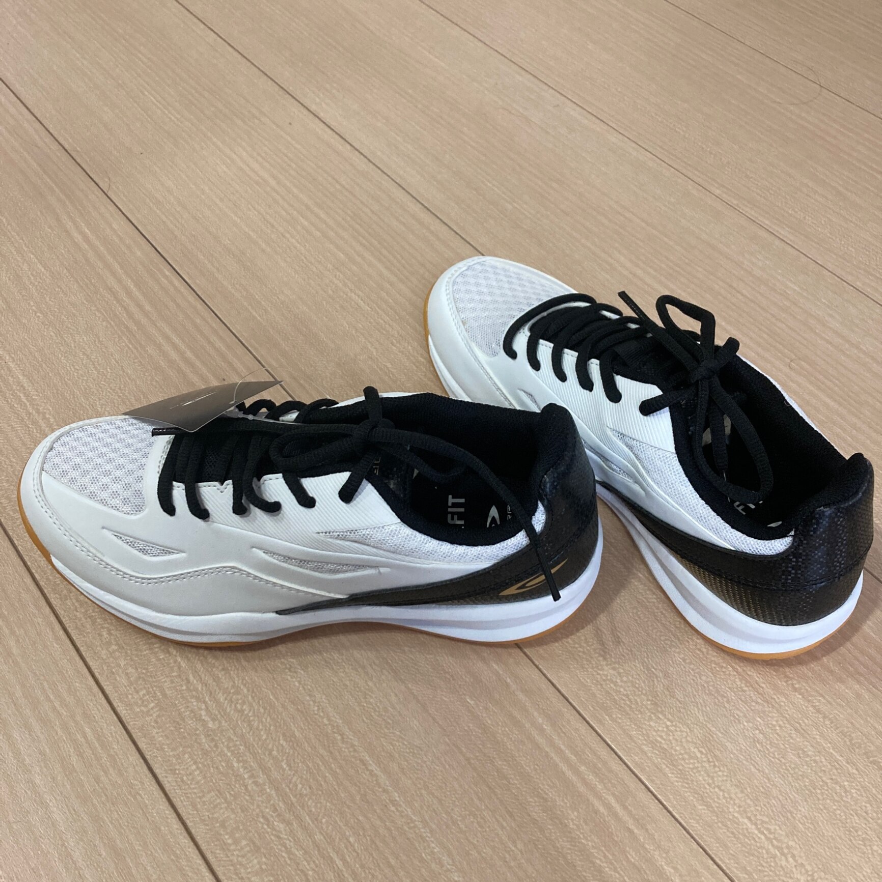 バレーボールシューズ 2点セット　MIZUNOホワイト/TIGORAブラック ティゴラ] バレーボール シューズ バレーボールシューズ 2点セット