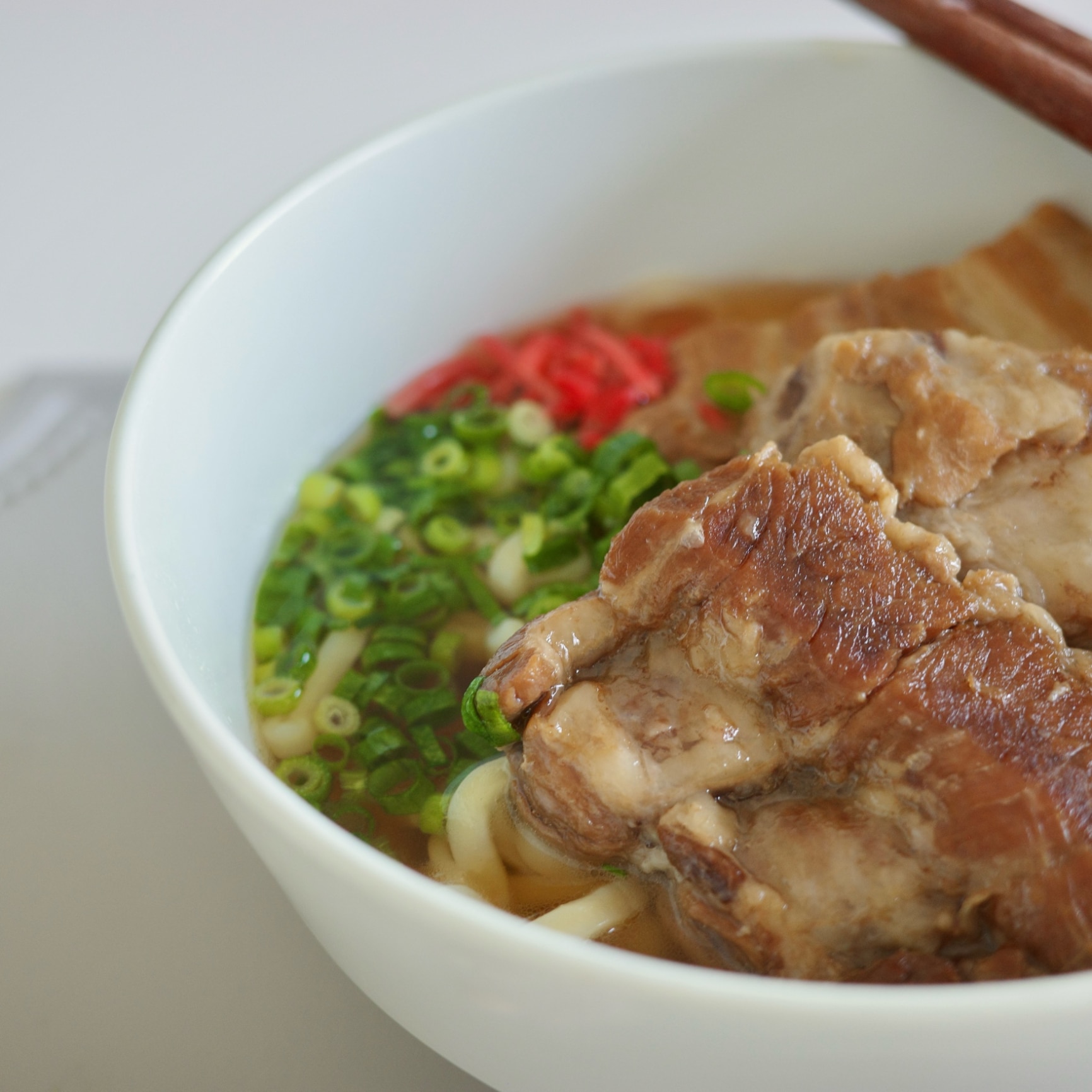 【ふるさと納税】＼累計10万食突破／ 沖縄そば 選べる（5食）or（10食）【東江そば】| そば 自家製生麺 生麺 鰹 お取り寄せ 簡単調理 ご当地 島料理 郷土料理 年越しそば 沖縄県 高評価 ★4.83