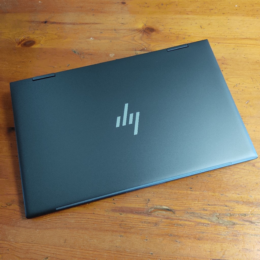 Ryzen7 16GBメモリ 1TBGB SSD PCIe規格 15.6型 フルHD OLEDタッチ HP