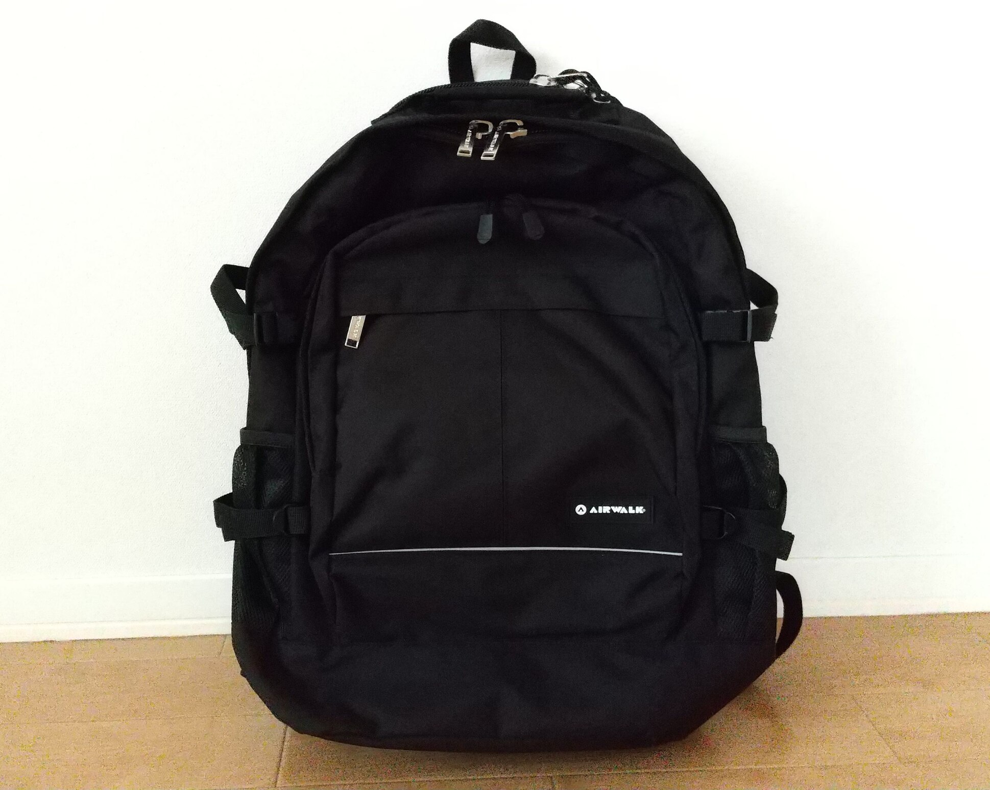 AIRWALK 通学リュック 40l 《池田屋×AIRWALKコラボ》PC・タブレット収納対応 男女兼用 中学生 高校生 大学生 部活 アウトドア 大容量 大きめ 丈夫 男子 女子 レディース メンズ 2層式 黒 エアウォーク デイパック バックパック プレゼント ギフト
