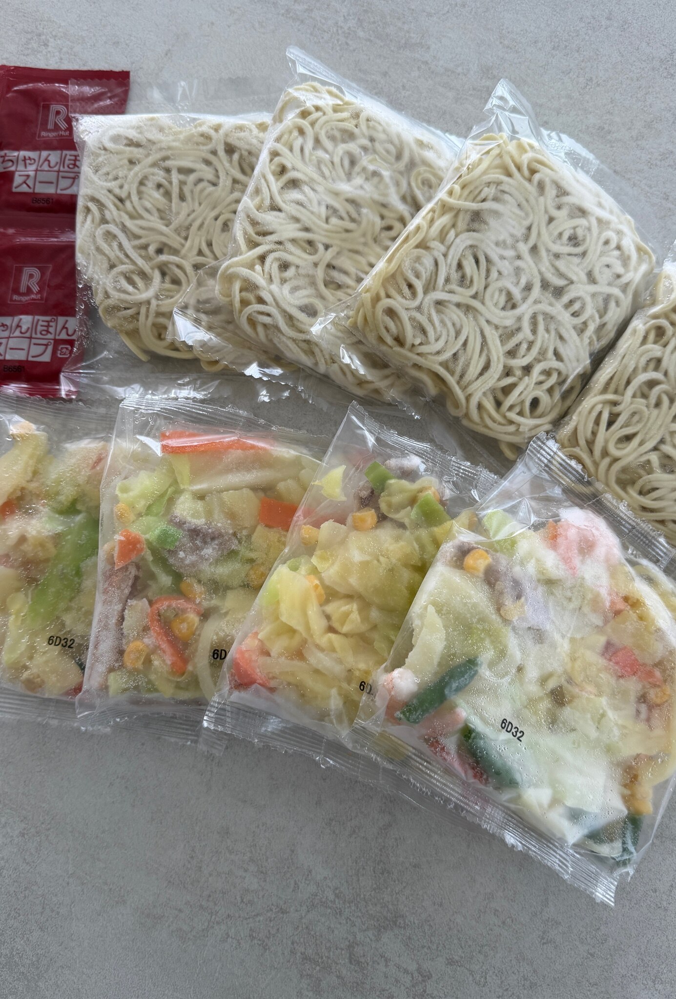 リンガーハット 長崎ちゃんぽん 8食 チャンポン 冷凍 簡単 調理 仕送り 麺 スープ セット 国産野菜100%