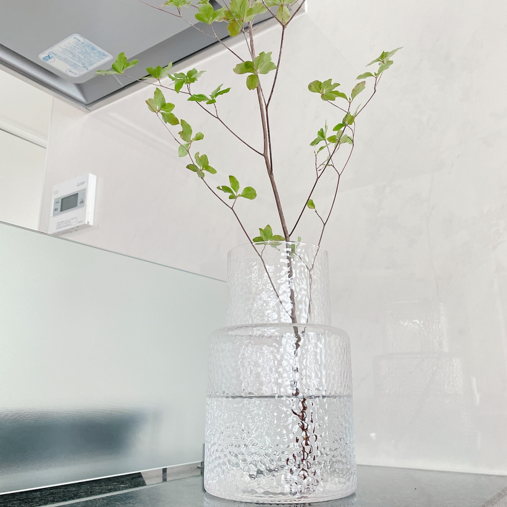 IKEA イケア 花瓶 クリアガラス 模様入り 26cm m20511967