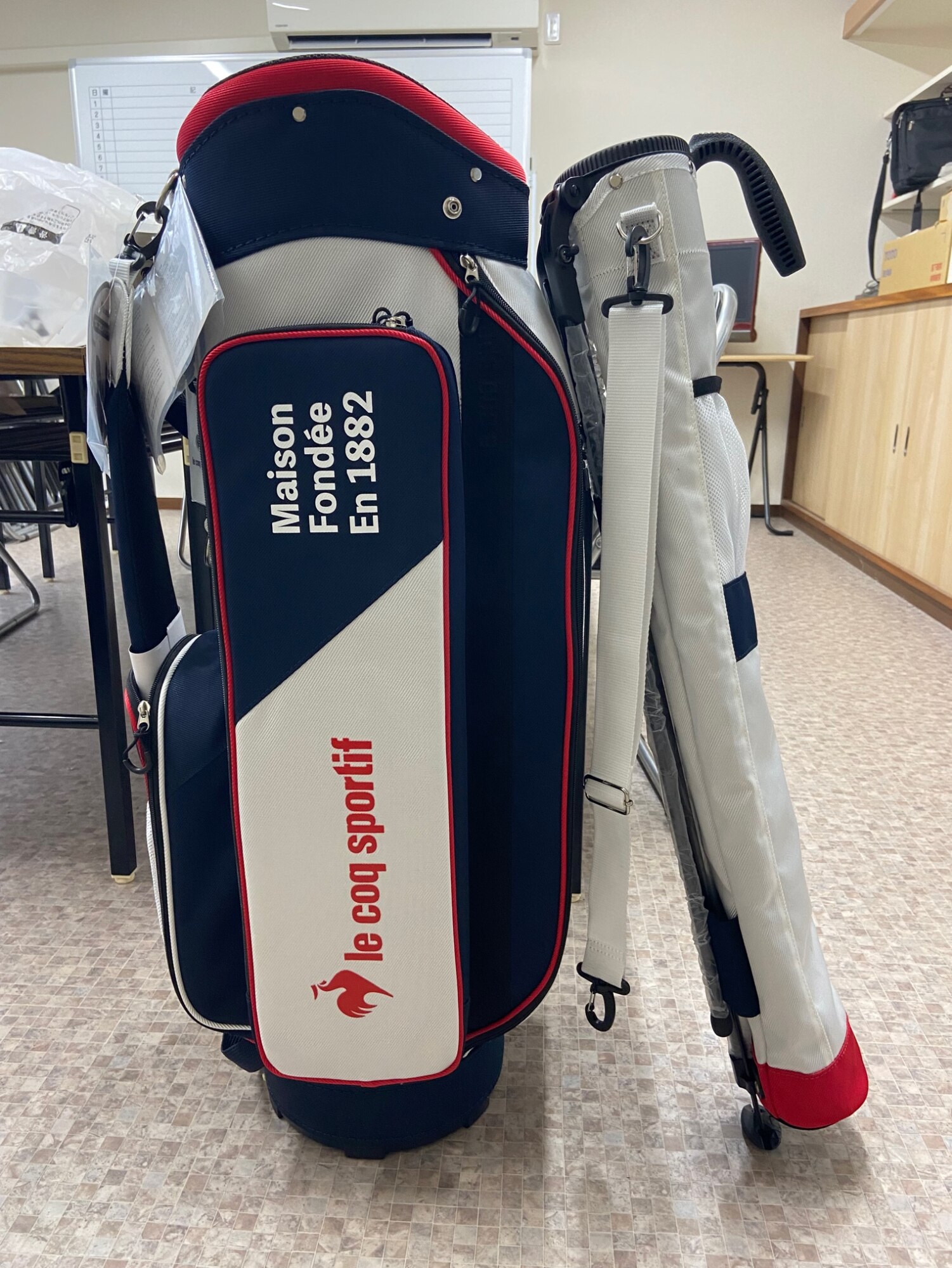 ルコックスポルティフ ゴルフ セルフスタンド サブバッグ le coq sportif golf 2in1 キャディバッグ(9型・セルフクラブ