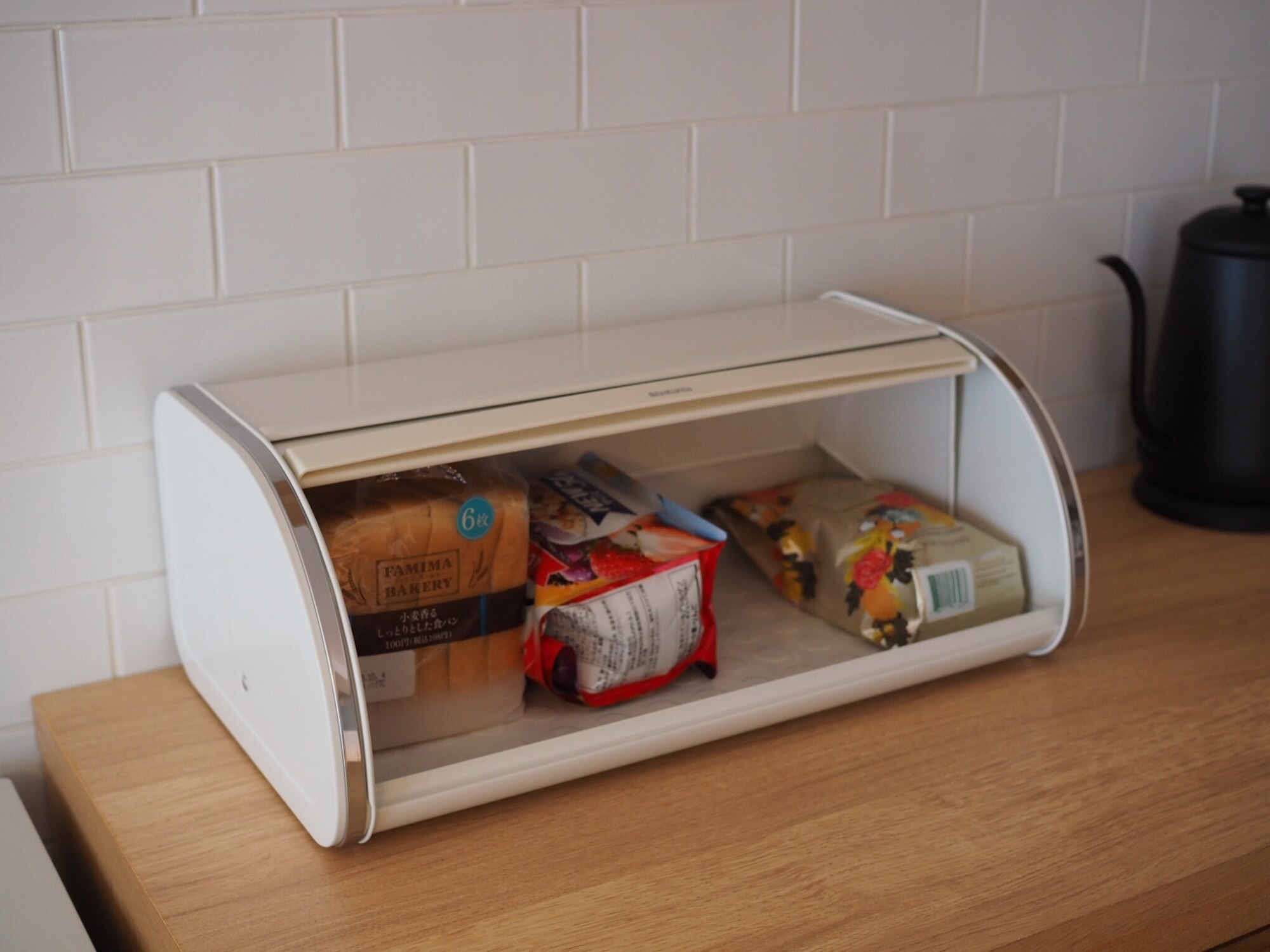 ブラバンシア　Brabantia　ブレッドケース　白　キッチン収納　小物 ブレッドケース フォールフロント キッチン収納 カウンター収納