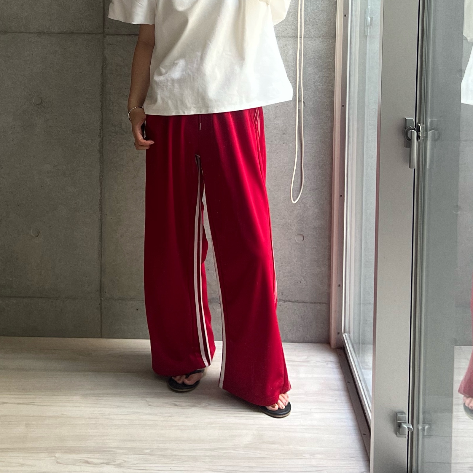 【限定！15%OFFクーポンで4250円】[体型カバー]サイドラインルーズワイドパンツ レディース 春 パンツ トラックパンツ ジャージ ライン トラックジャージ リラックスパンツ ワイド セットアップ対応 スポーツミックス ドロスト ワイドパンツ [一部先行予約受注]