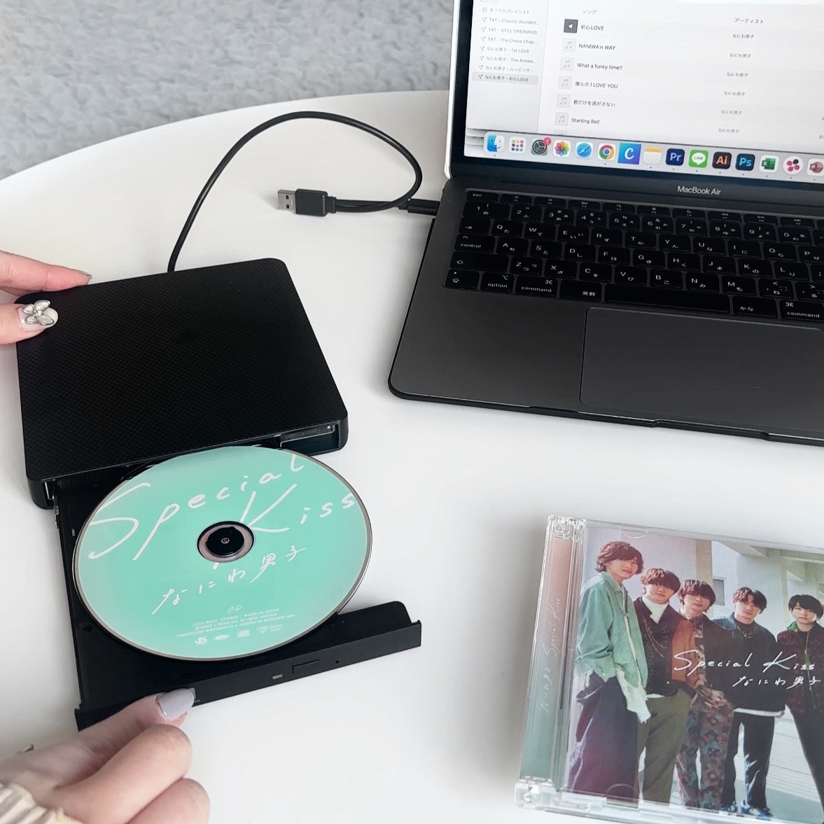 外付CD/DVDドライブ USB3.0 Type Cポート付き usb ポータブルドライブ CD/DVDプレイヤー PC外付けドライブ CD ...