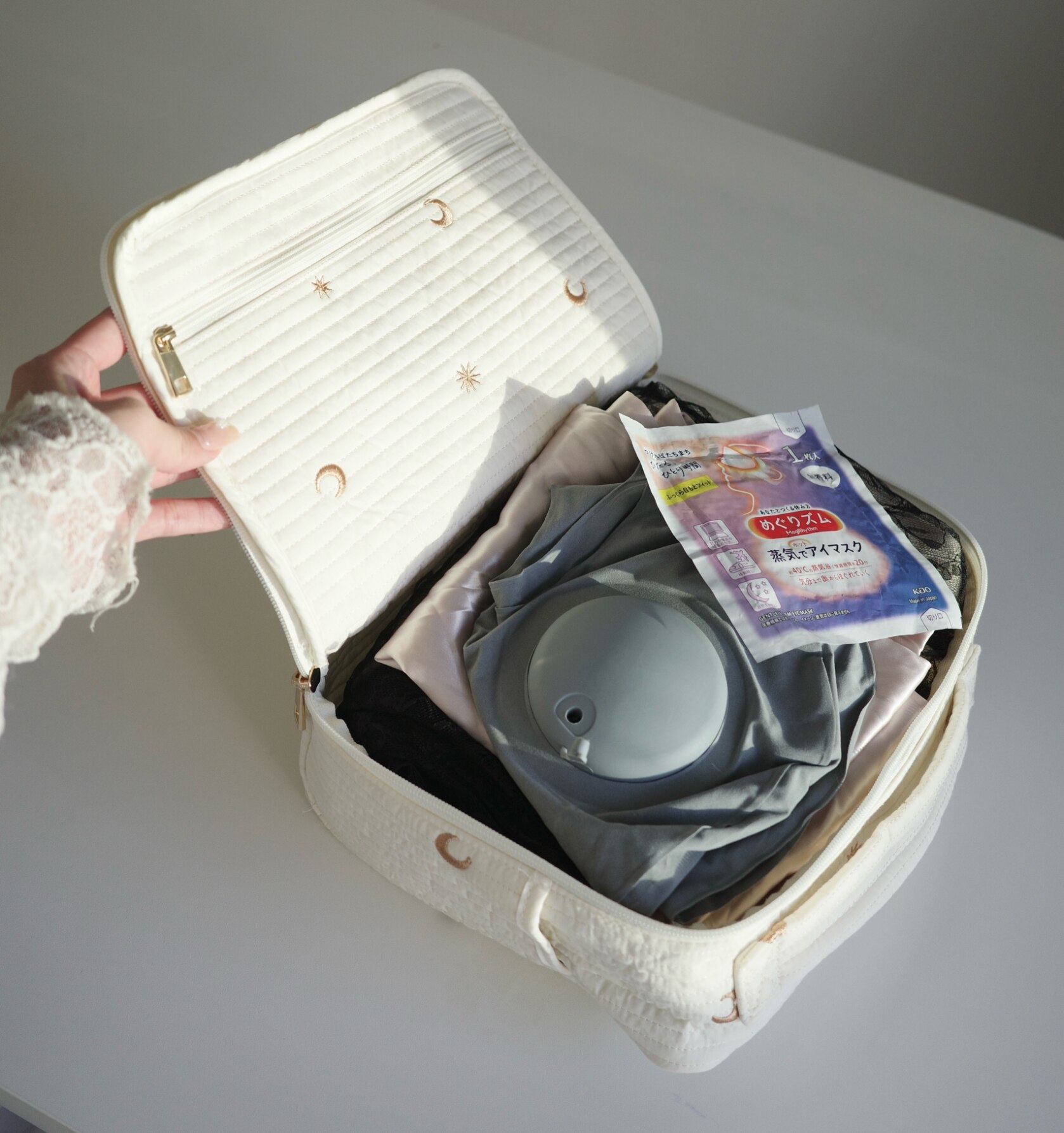 【クーポン使用で1984円～ 10/1 23:59迄】 ＼楽天1位！新柄登場／おむつポーチ 大容量 コンパクト おむつ おしり拭き 着替えバッグ オムツポーチ ヌビポーチ おむつ入れ ベビー おむつバッグ かわいい 洗える 韓国 ヌビ イブル ポーチ バッグ 赤ちゃん シンプル