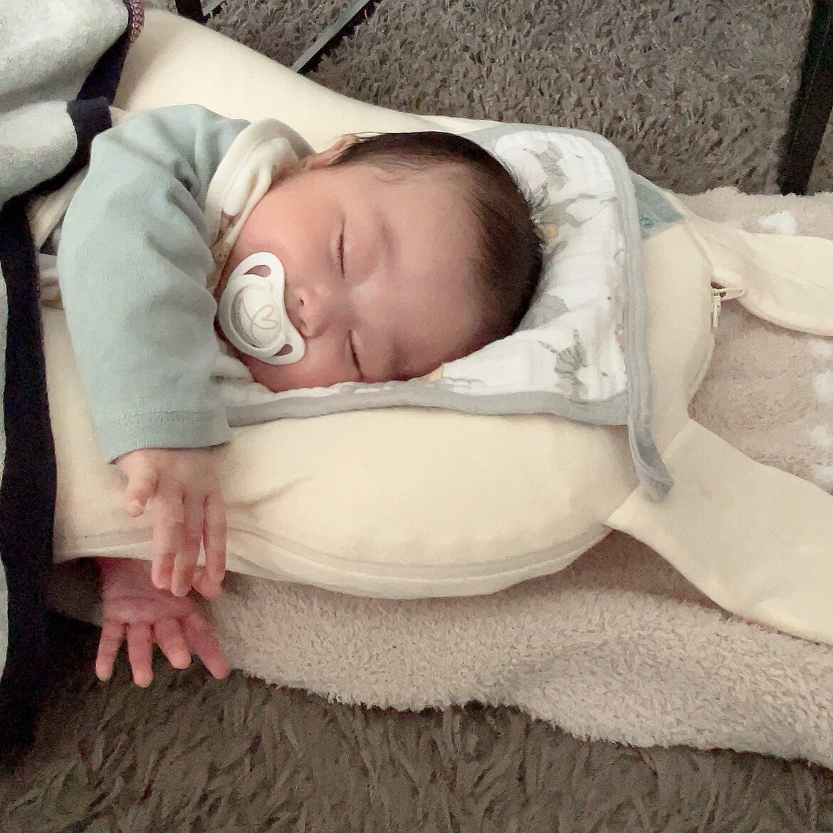 公式】1位獲得【YUUNYSLEEP ユニースリープ】新生児から使える 絶壁
