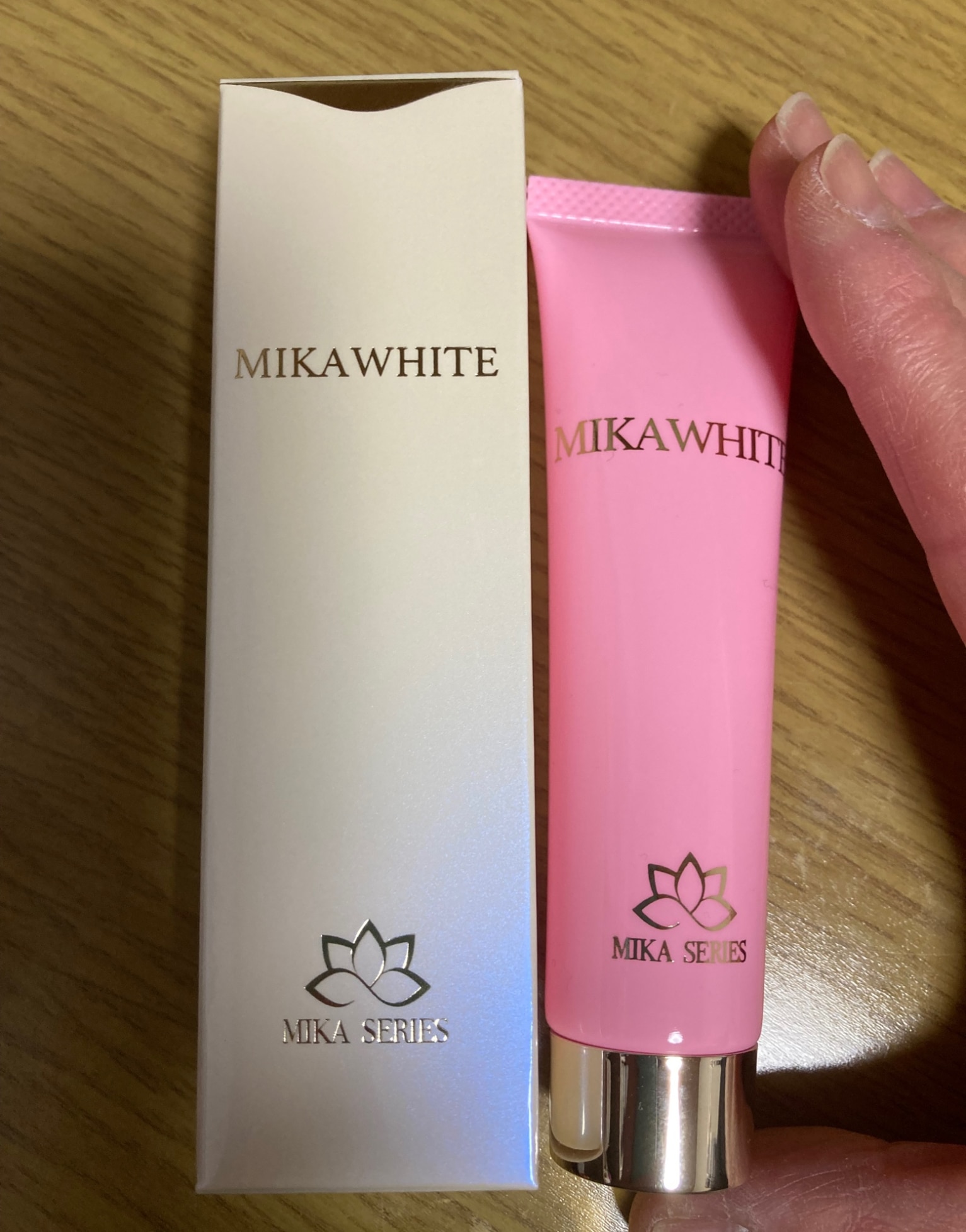 ミカホワイト 歯磨き粉 MIKA WHITE 30g アンミカプロデュース