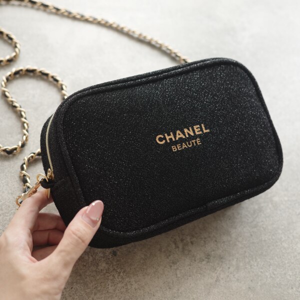 CHANEL NOVELTY シャネル ロゴ入化粧ポーチ Dカン CCロゴ入り 