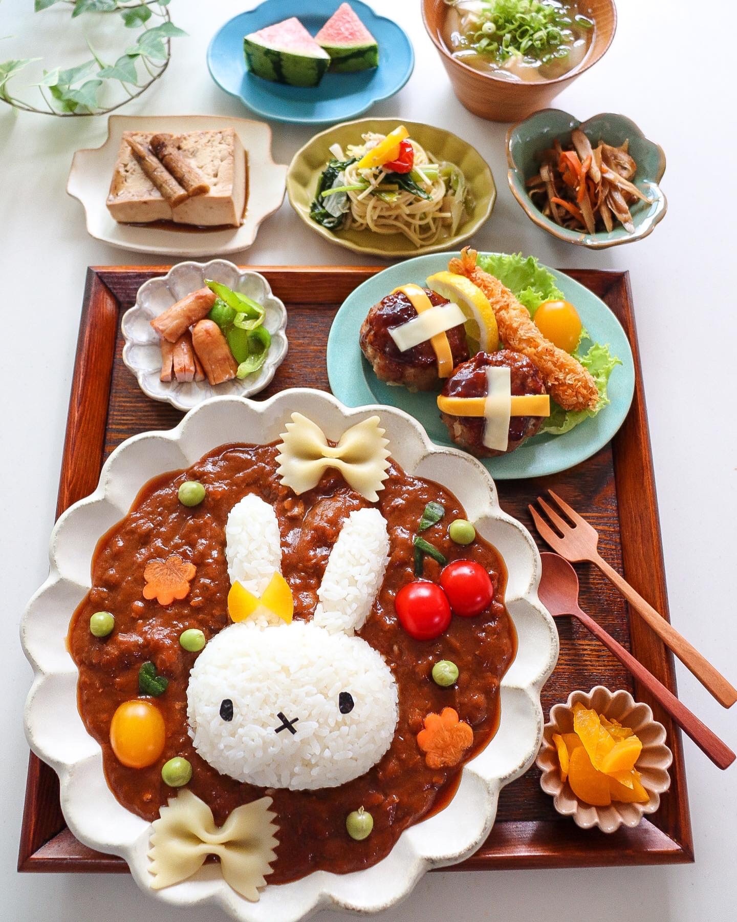 在庫限り価格・メール便】キャラカレー ご飯型 野菜抜き型 3点セット ミッフィー