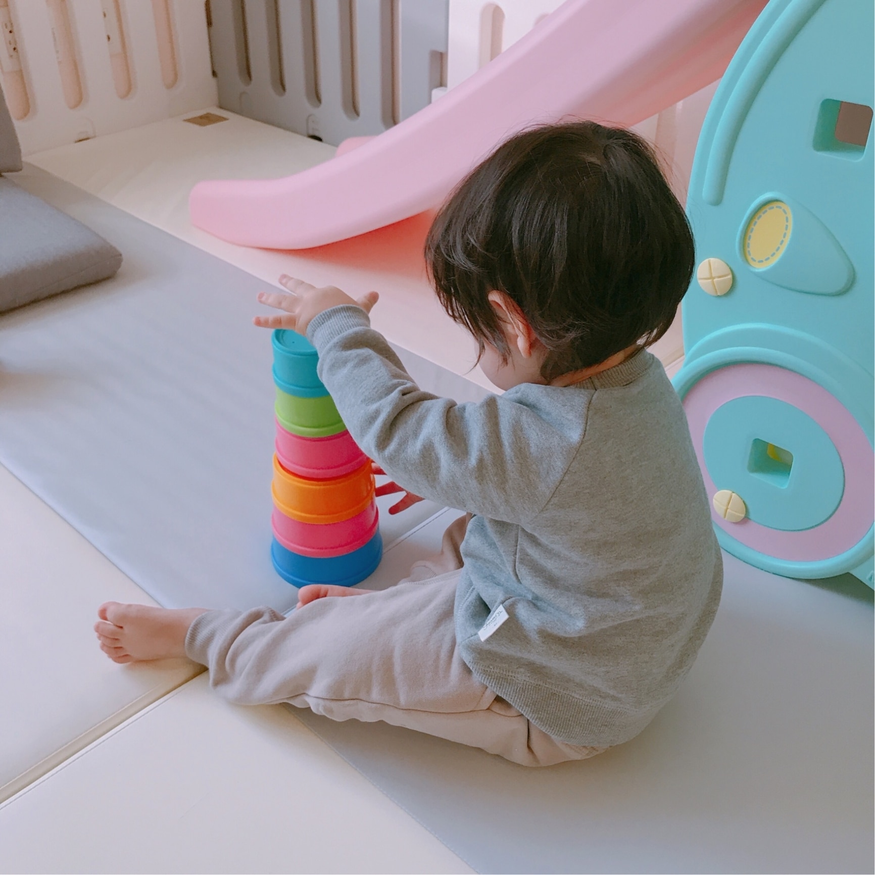 コンビ コップがさね