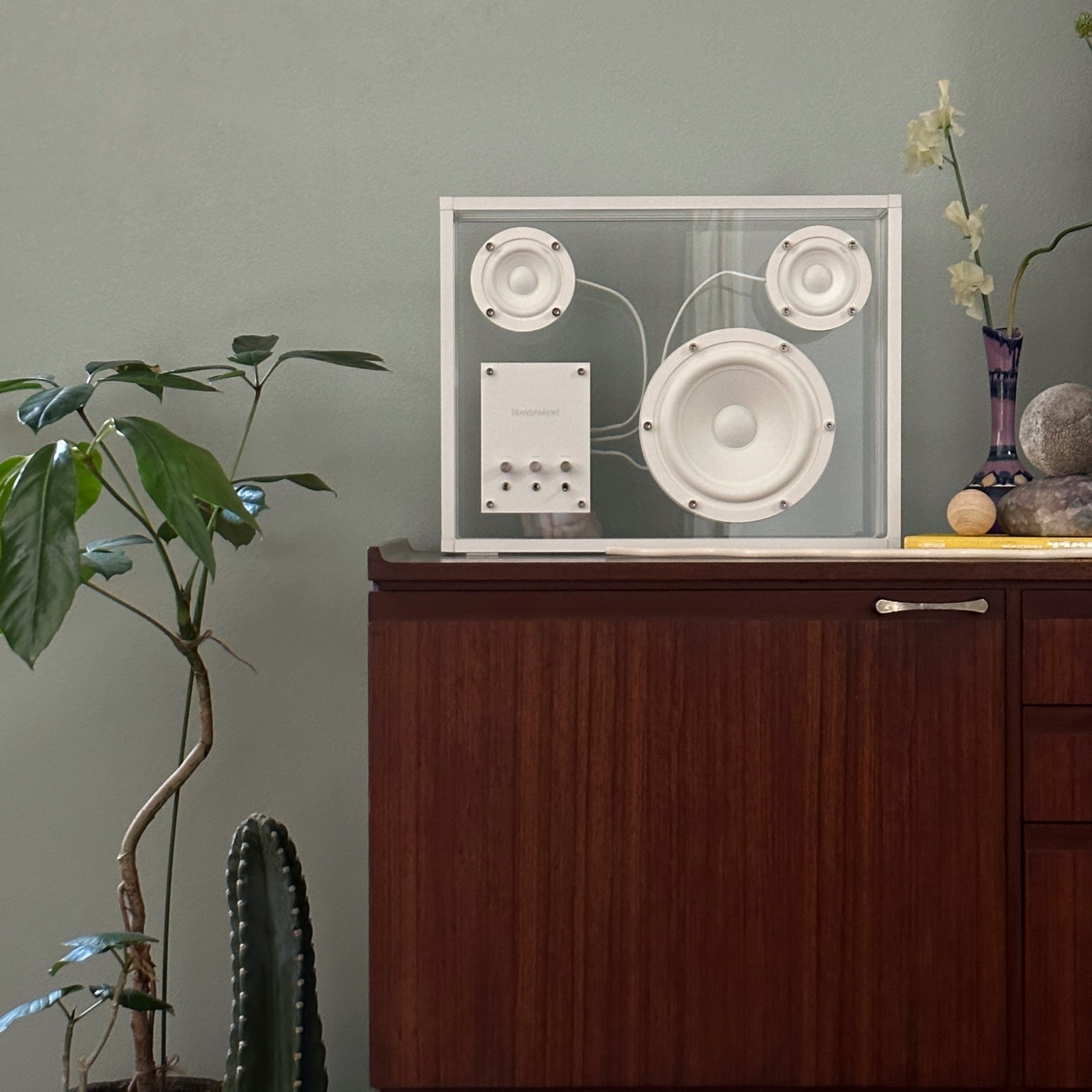 ワイヤレススピーカー 透明 正方形 Transparent Speaker
