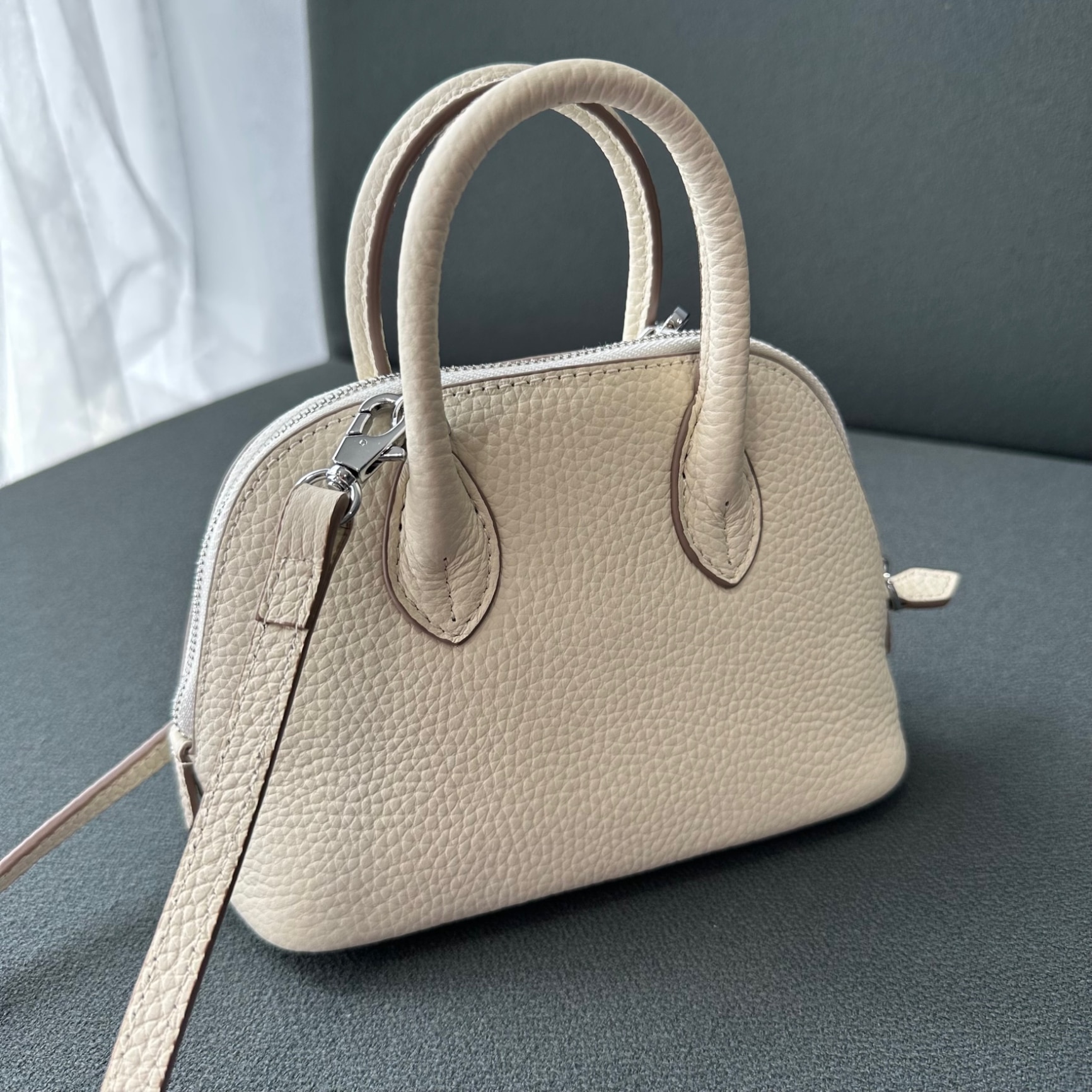 5%OFFクーポン!! 19日20:00-23日1:59まで!本革 2way ミニバッグ【Hiro