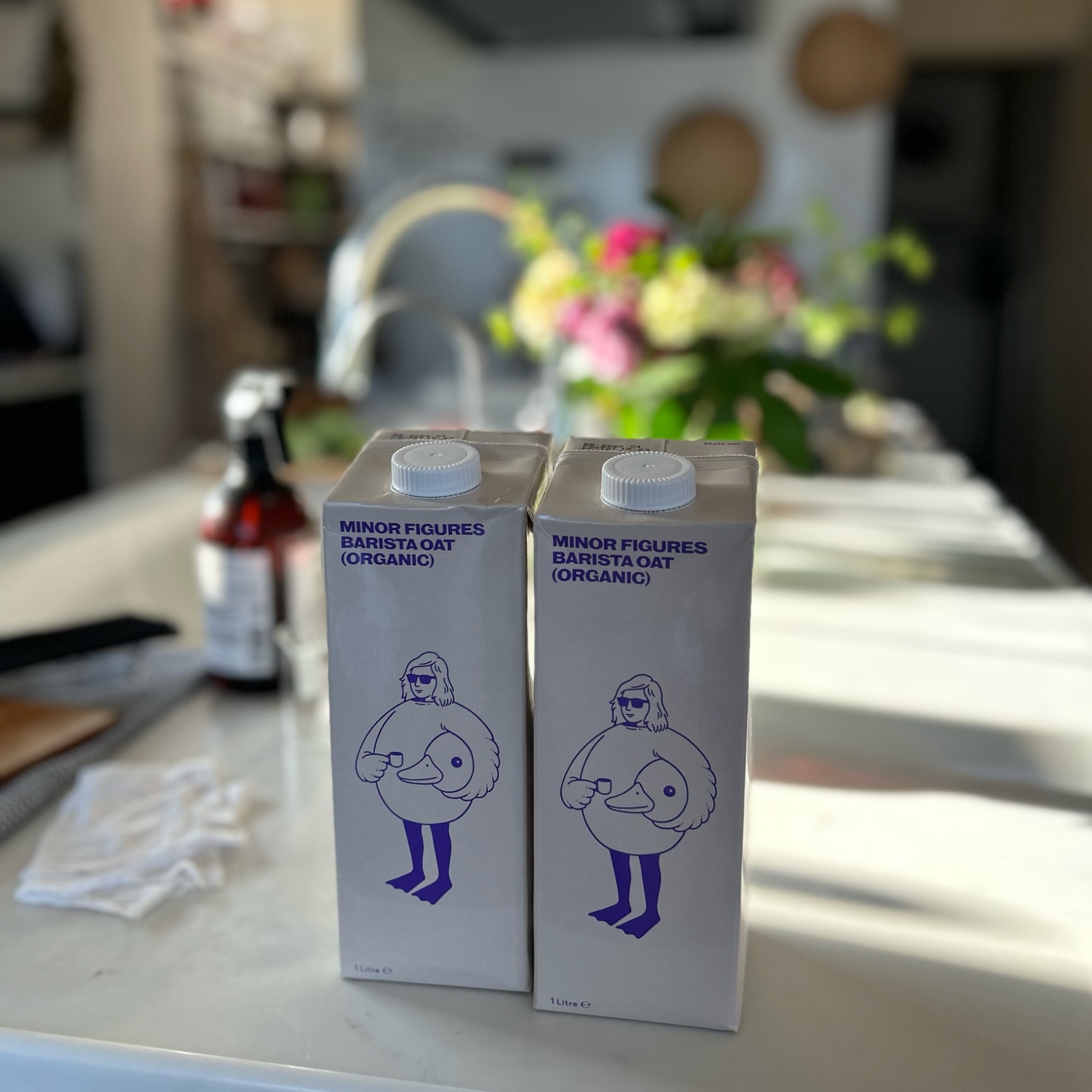 マイナーフィギュアズ オーツミルク 1000ml イギリス産 バリスタ専用 無添加 砂糖不使用 JAS認定 オーツ麦 植物性飲料