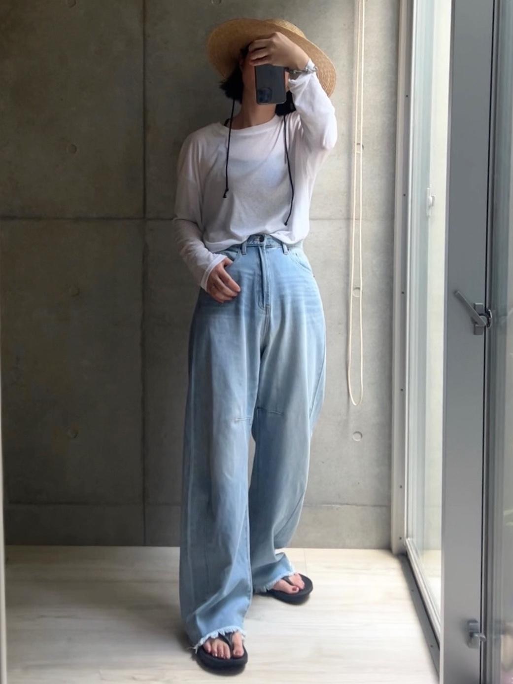 感動して旅先で動画撮ってさっきリール投稿しました🎥
シワにならない!速乾!体型カバー抜群!
ラッシュガード兼普通服に使えて
プール予定あっても荷物1着減らせる!
秋以降も、プール予定無くても
旅行に絶対便利なやつだなあ、いやまあ毎日にもね。
次こそブラック🐦⬛
#大人カジュアル #高見え #着回しコーデ #旅行コーデ #シアー #プチプラコーデ #アラフォーコーデ