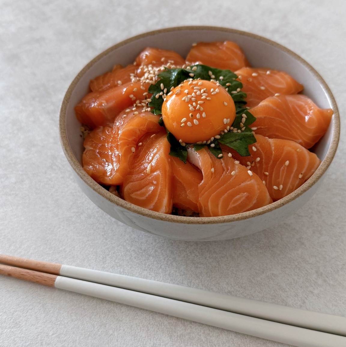 【ふるさと納税】高評価★4.37 アトランティック サーモン 刺身用 800g (4パック程度に 小分け )or 訳あり ハラス ＆ カマ ＆ 中骨 バラエティセット 500g（ ふるさと納税 サーモン 刺身 海鮮 刺し身 訳あり ふるさと さけ シャケ 魚 鮭 人気 ランキング 北海道 別海町 ）