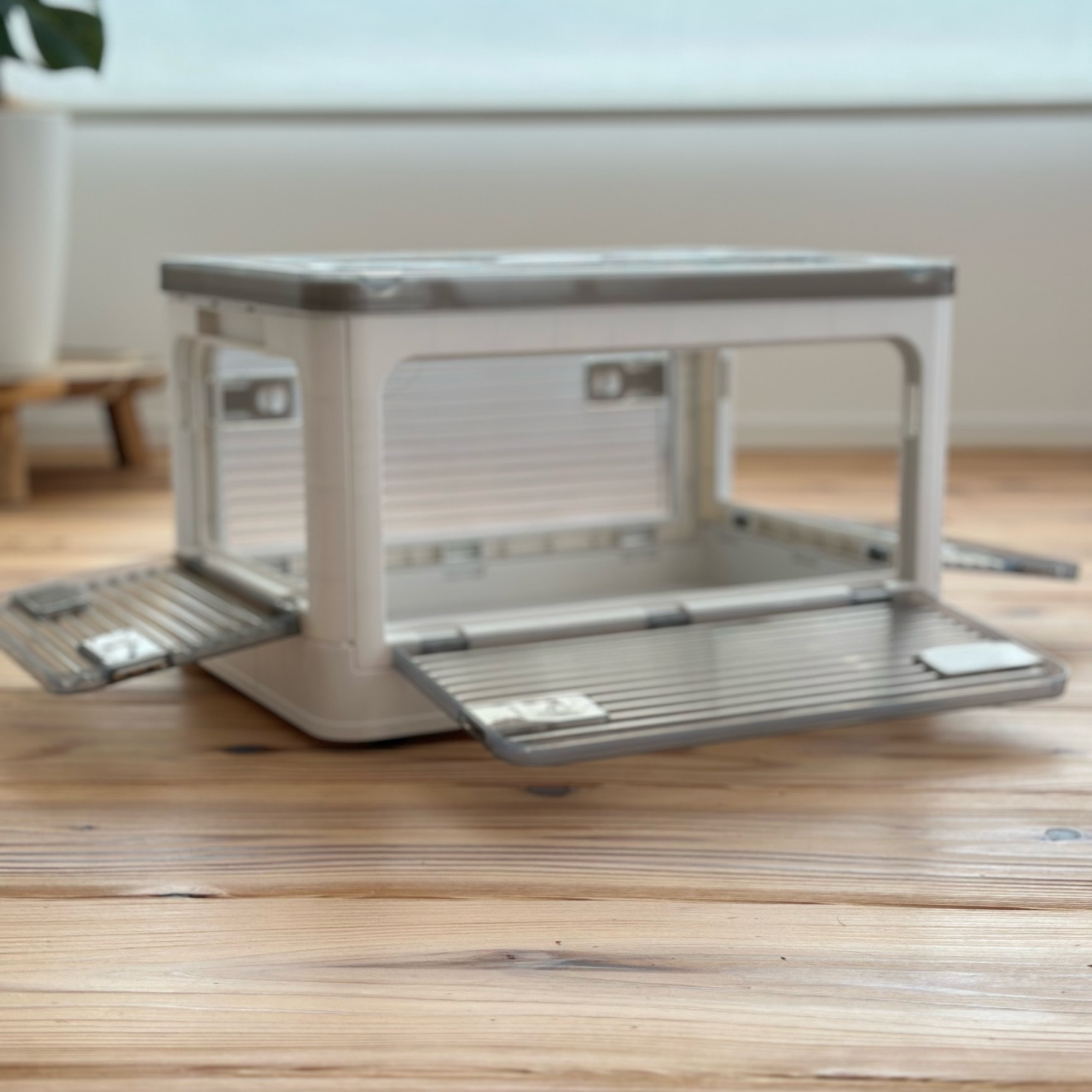 いけちゃん⭐︎【送料無料】パイン材　ワードローブ　カバー付 いけちゃん|ラクする便利アイテム のROOM - 欲しい! に出会える。