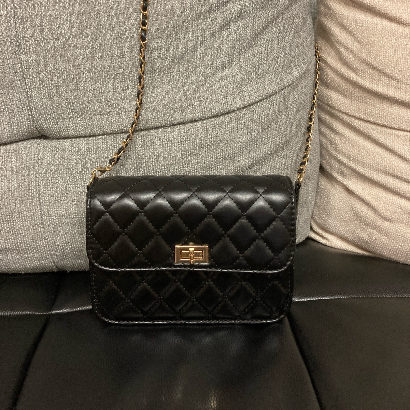 レディースミニショルダーチェーンバックノベルティキルティングブラックポーチ 楽天市場】キルティング チェーンバッグ ショルダー レディース ミニ