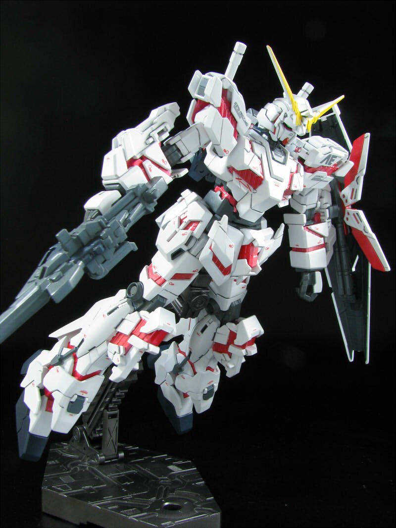 HGUC 1/144 RX-0 ユニコーンガンダム デストロイモード プラモデル