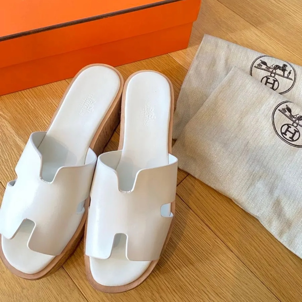 【歩きやすいサンダル♡】HERMES  エルメス HERMES レジェンド バカンスを彩る 歩きやすいウェッジ
