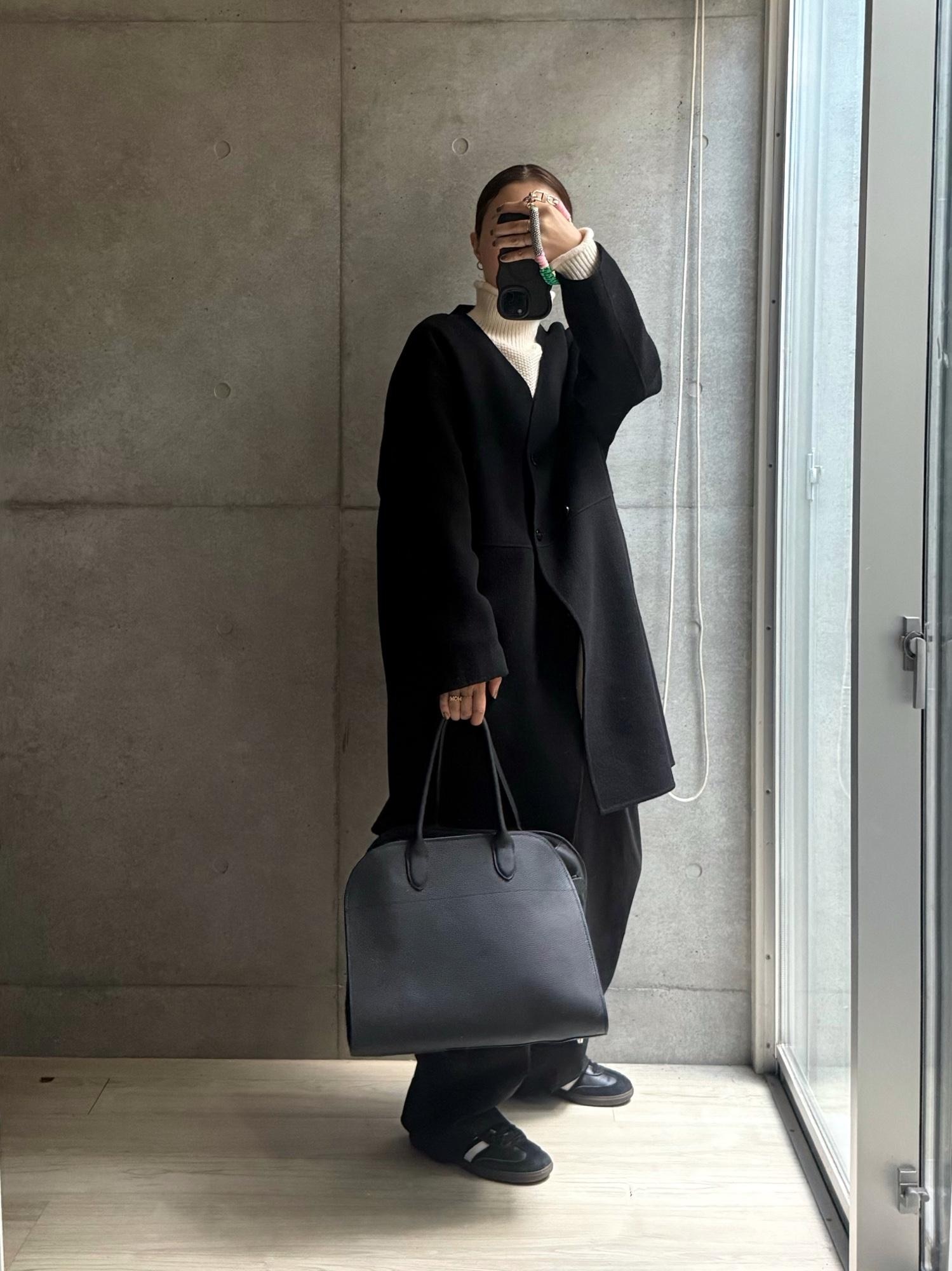 このニットもっと早く買えば良かったー!!!めちゃくちゃ可愛いししっかりしてる。