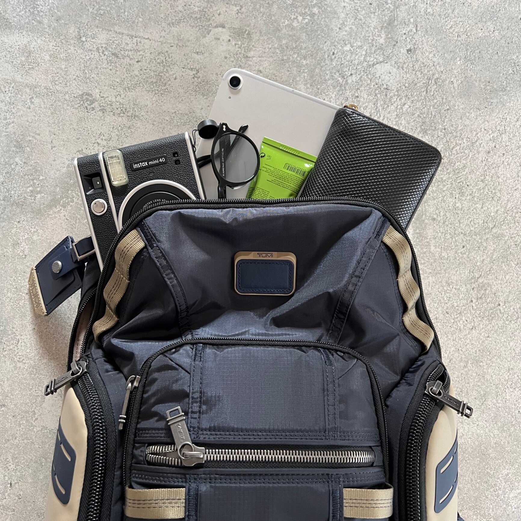 TUMI「ナヴィゲーション」バックパック ネイビー TUMI＞「ナヴィゲーション」バックパック／ブラック | ANA