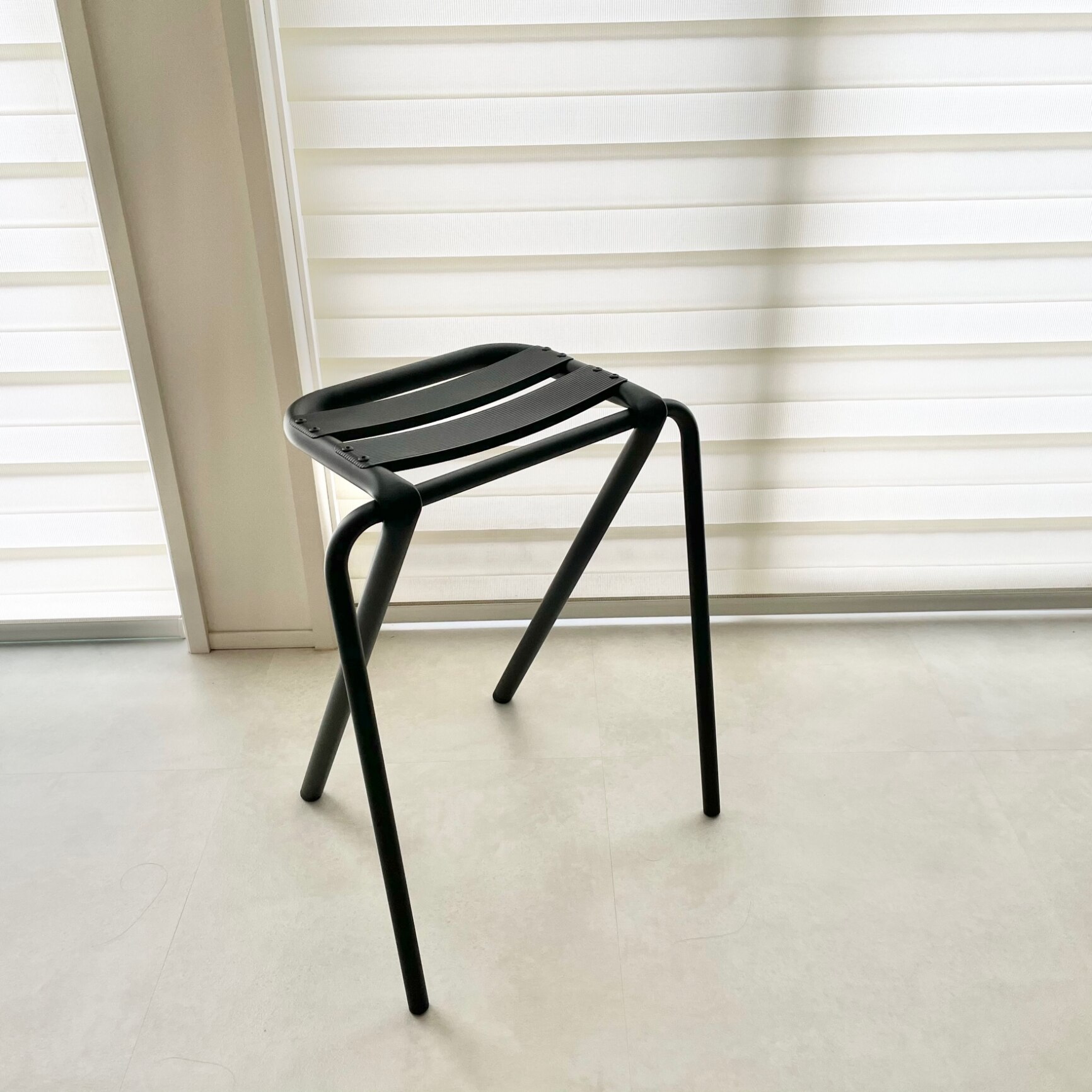 スツール デュエンデ DUENDE BENT LOW STOOL ベント ロースツール 椅子