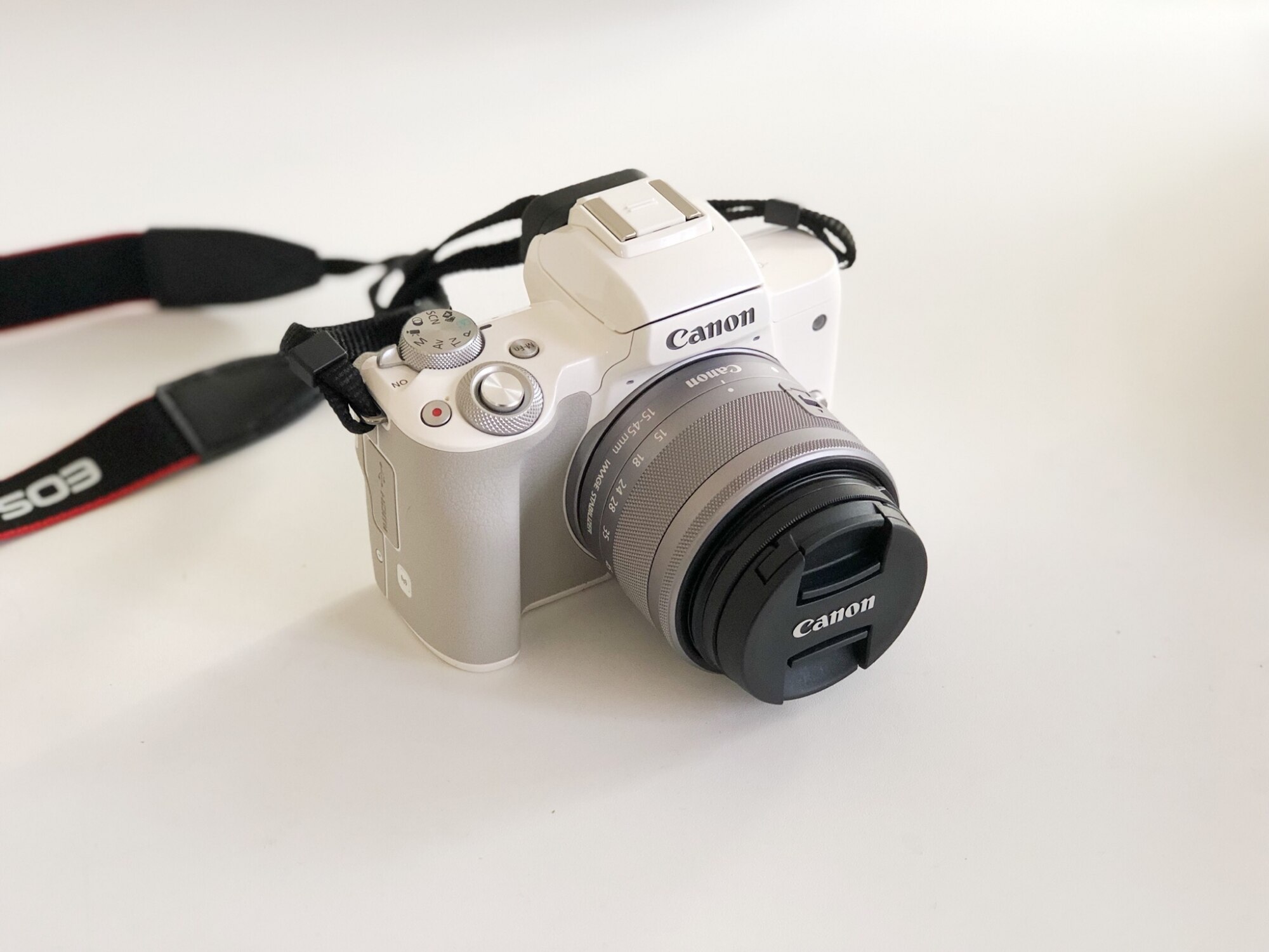 EOSKISSMWH-WZK キヤノン ミラーレス一眼カメラ「EOS Kiss M」ダブル 