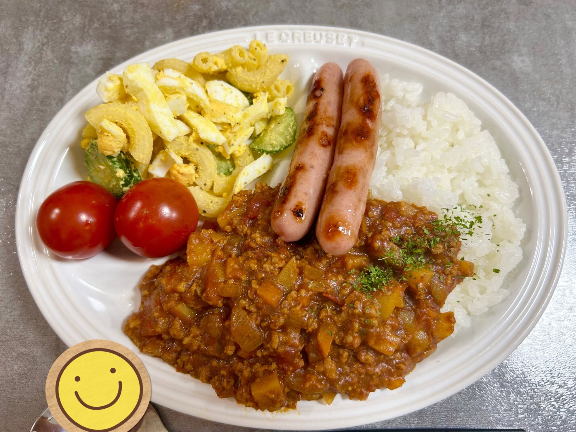 ル・クルーゼ 公式 ｜ マルチ・オーバル・プレート・セット 食器