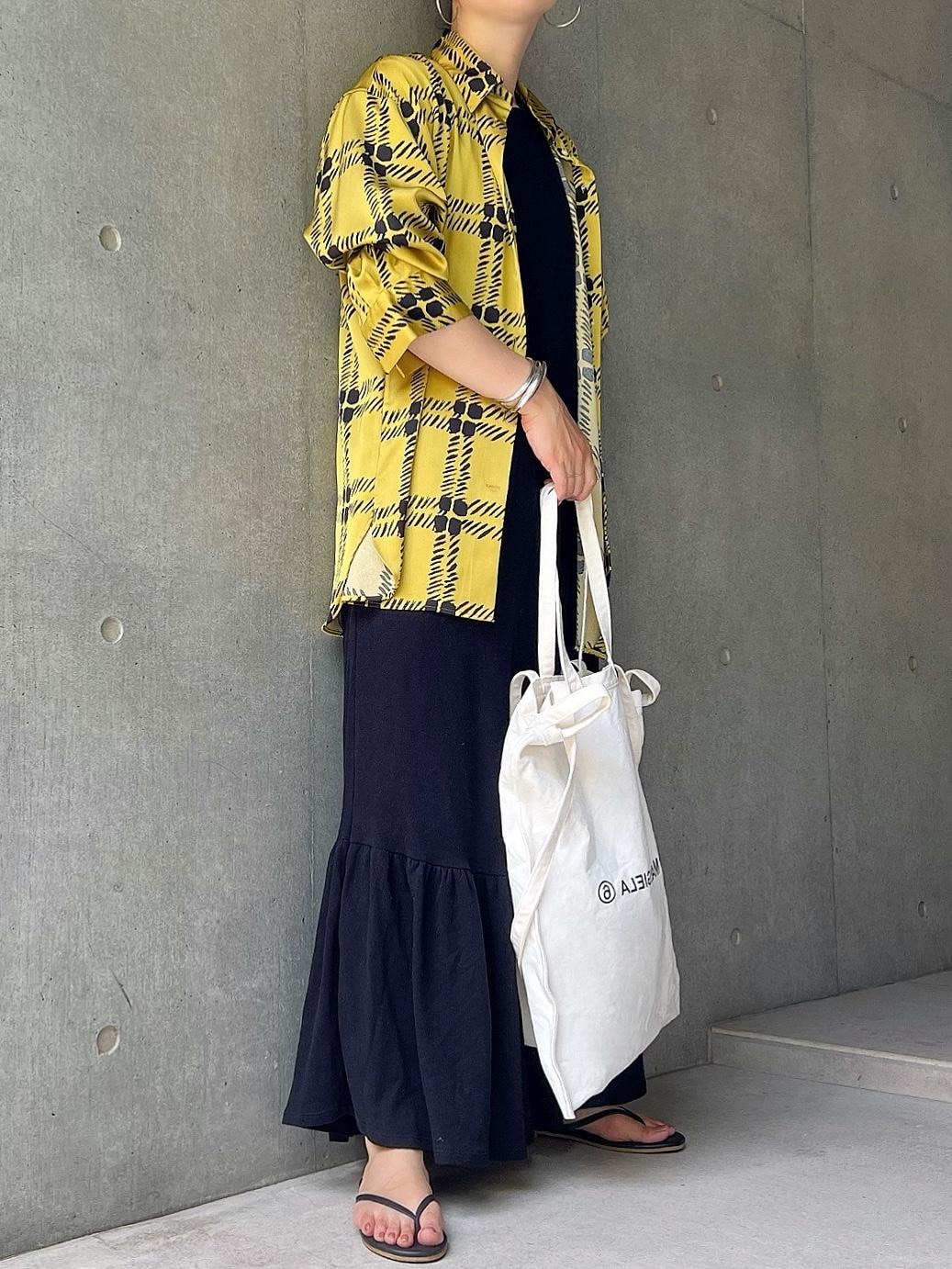 夏の休日と言えばマキシワンピ🌻
for/cのワンピはどれも丈があるのがいいです。
高身長さんには嬉しい〜。
分量使っているはずなのに、お手頃価格…ありがたいありがたい🥺
#2022夏 #大人かわいい #秋も使える #ワンピース #マキシワンピ #マキシワンピース #usaコットン #for/c #mm6 #メゾンマルジェラ #マルジェラ #amiami #アミアミ #ビーチサンダル #ビーサン #サンダル #トートバッグ #オリジナル写真 #高身長 #高身長コーデ #買ってよかった