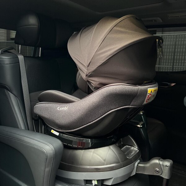 コンビ クルムーヴアドバンス ISOFIX EG JP-590 チャイルドシート 