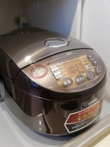 ZOJIRUSHI NP-VZ10-TA BROWN　炊飯器　2020年製 Amazon | 象印 炊飯器 5.5合 IH式 極め炊き 黒まる厚釜 保温30