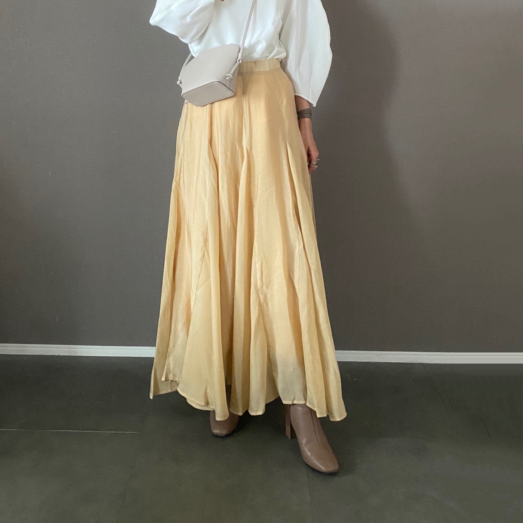 マキシフレアスカート ※1月20日ホワイト・ブラック・ネイビー(FREE