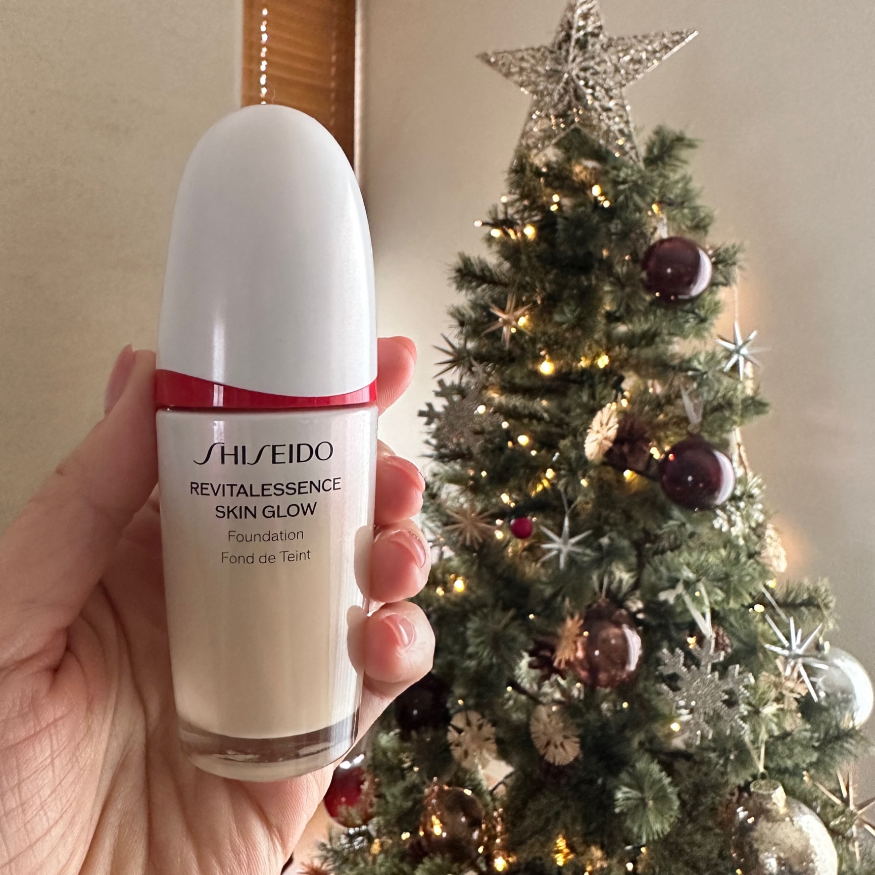 SHISEIDO Makeup 資生堂 メーキャップ エッセンス スキングロウ